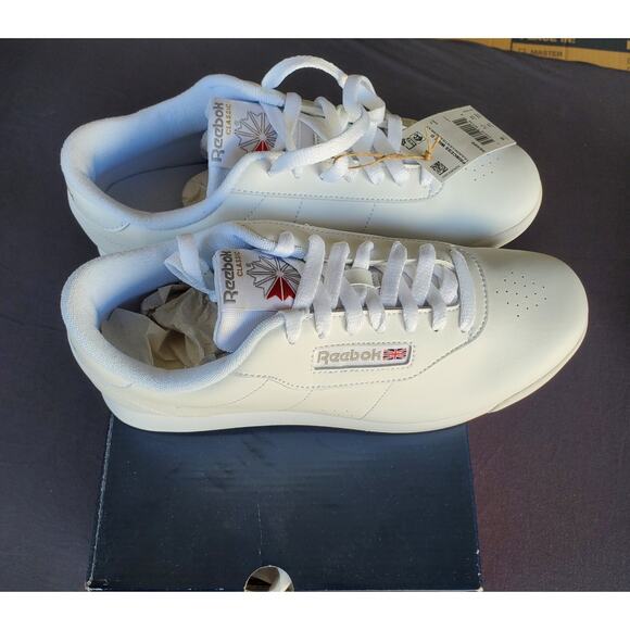 Classic Women Reebok size 9 WIDE. New in Box. White. Princess. Never Worn - Picture 3 of 5